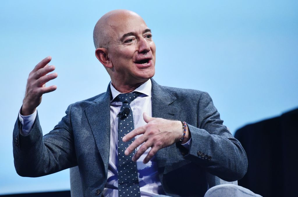 Jeff bezos to step down as Amazon's CEO this summer 2