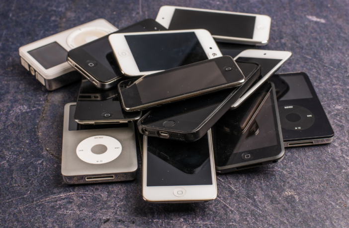 5 things you can do with your old smartphone 1